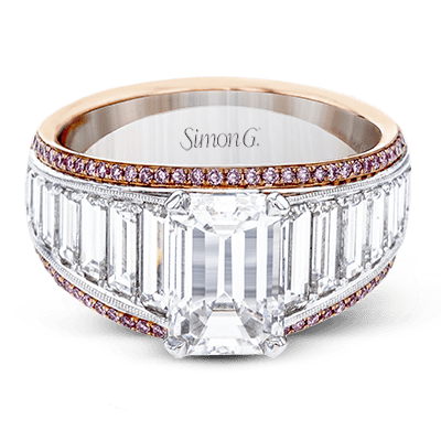 Engagement Ring in 18k Gold