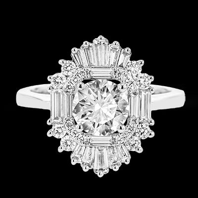 Engagement Ring in 18k Gold with Diamonds