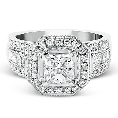 Engagement Ring in 18k Gold with Diamonds