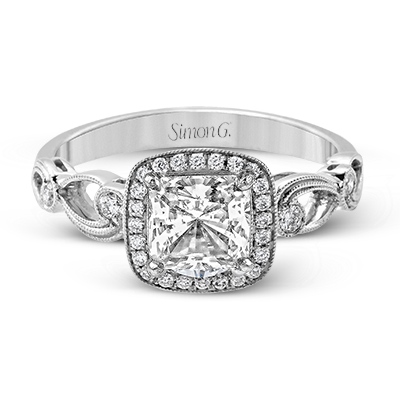 Engagement Ring in 18k Gold with Diamonds