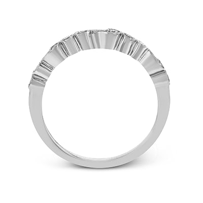 Right Hand Ring in 18k Gold with Diamonds