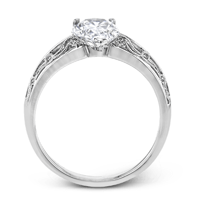 Engagement Ring in 18k Gold with Diamonds