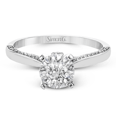 Engagement Ring in 18k Gold with Diamonds