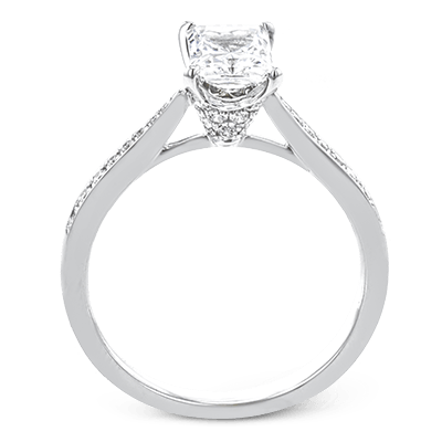 Engagement Ring in 18k Gold with Diamonds