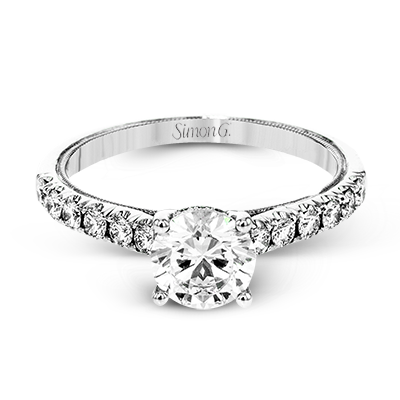 Engagement Ring in 18k Gold with Diamonds