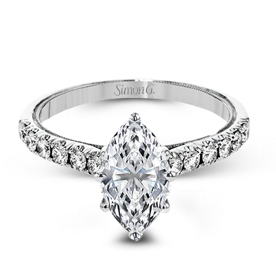 Engagement Ring in 18k Gold with Diamonds